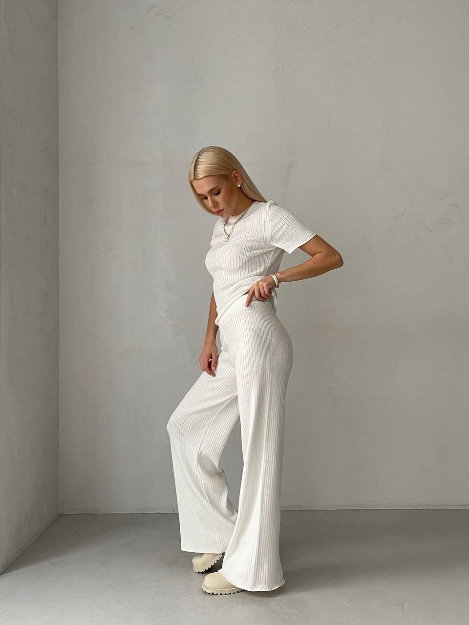 Spring suit with pants - Image 2