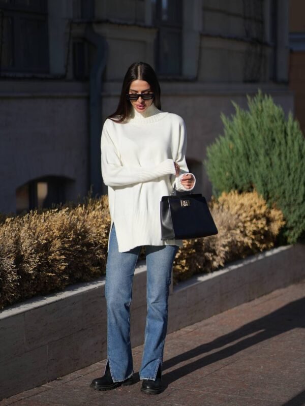 Knitted basic elongated sweater