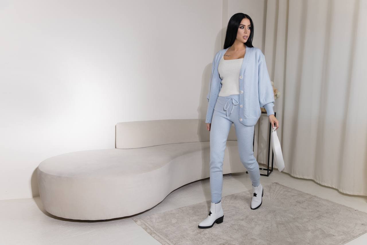 Basic cashmere suit with buttons - Image 2