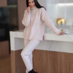 Over cashmere knitted suit