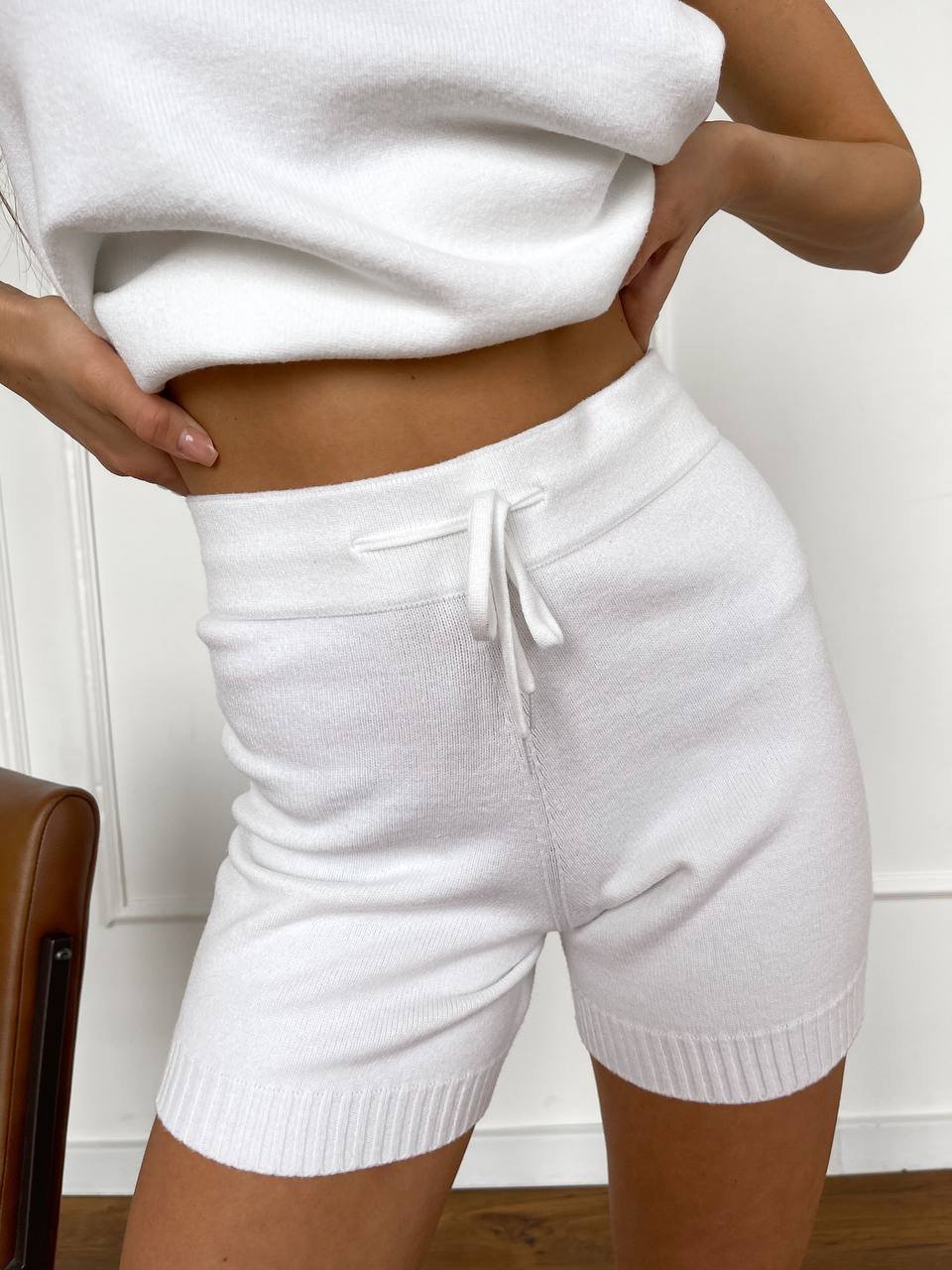 Knitted suit with vest - Image 4