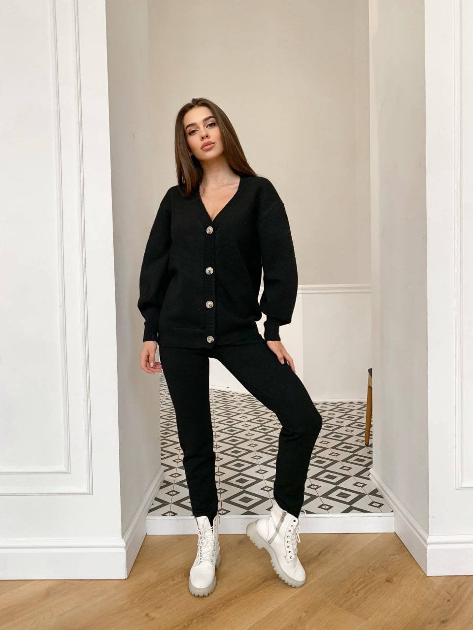 Basic cashmere suit with buttons - Image 9