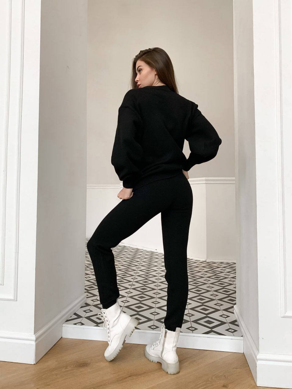 Basic cashmere suit with buttons - Image 11