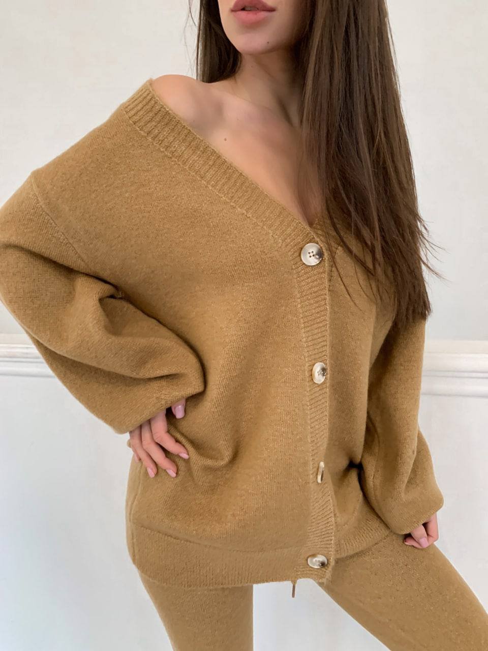 Basic cashmere suit with buttons - Image 13