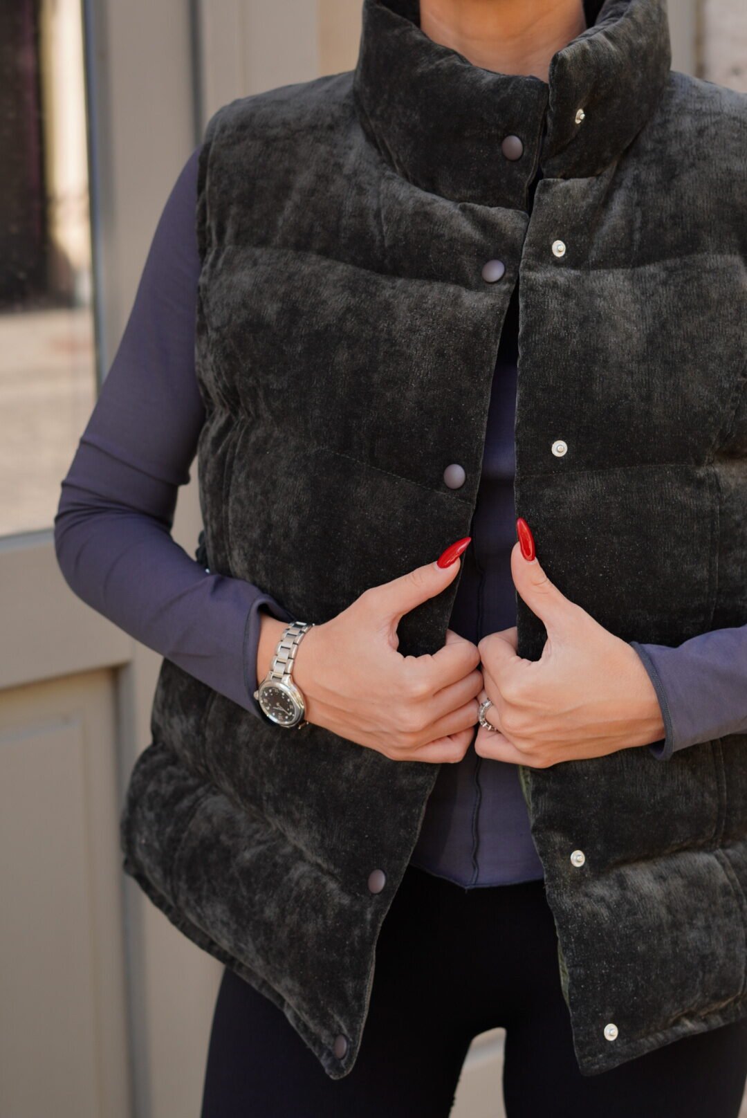 Velvet vest with collar - Image 7