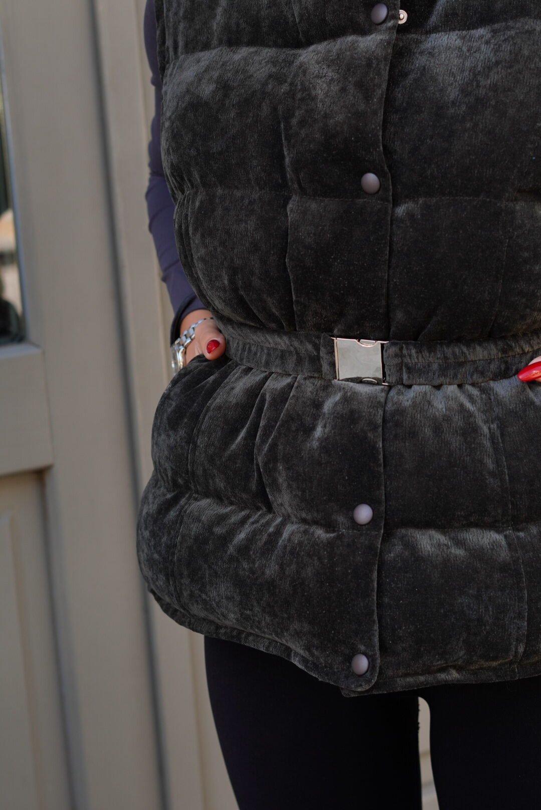 Velvet vest with collar - Image 6